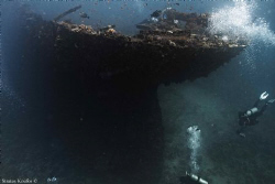 This is a famous wreck "Kingston" in Shag rock reef. It i... by Stratos Koufos 